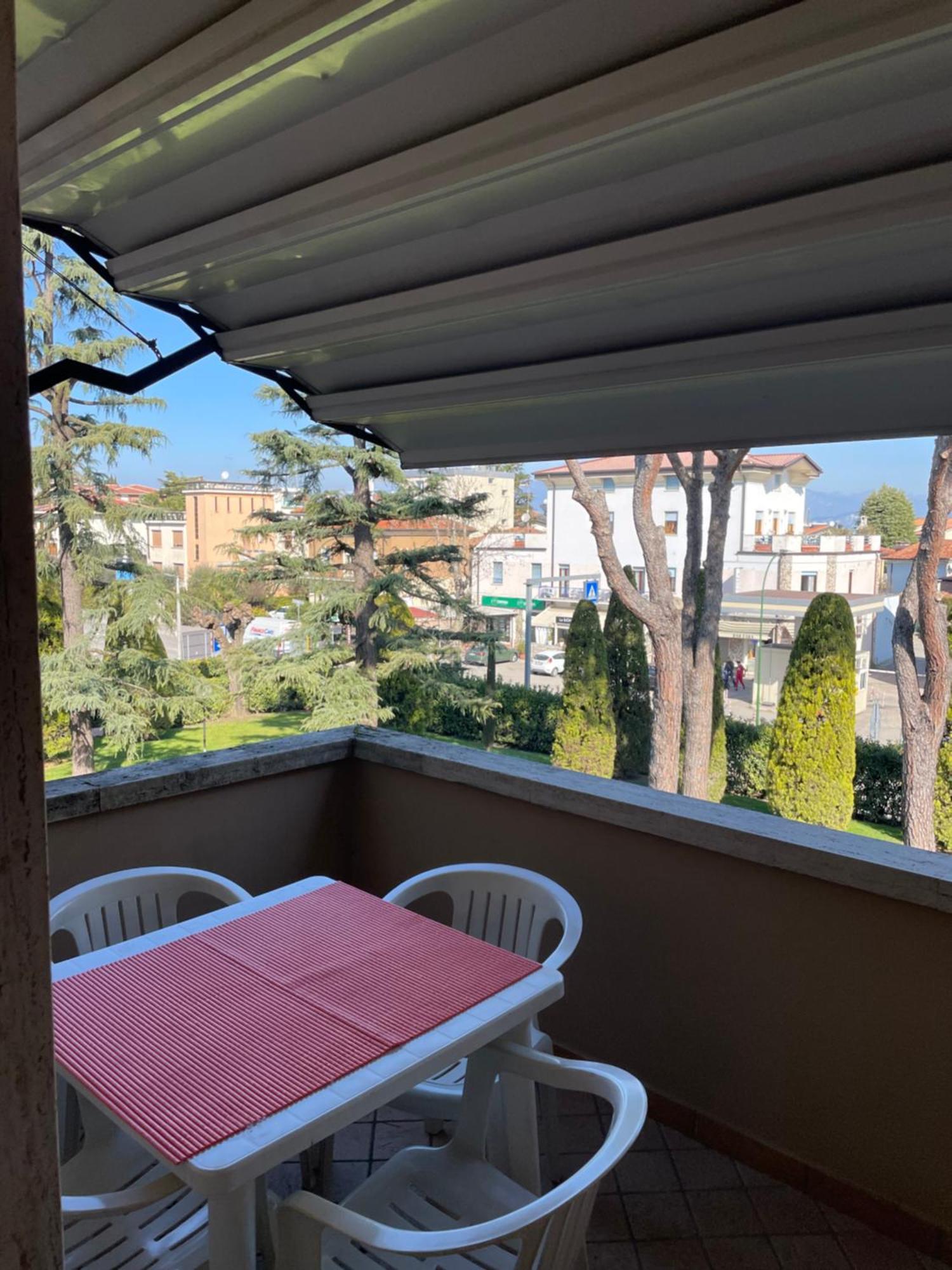 Nico'S Apartment Peschiera del Garda Eksteriør billede